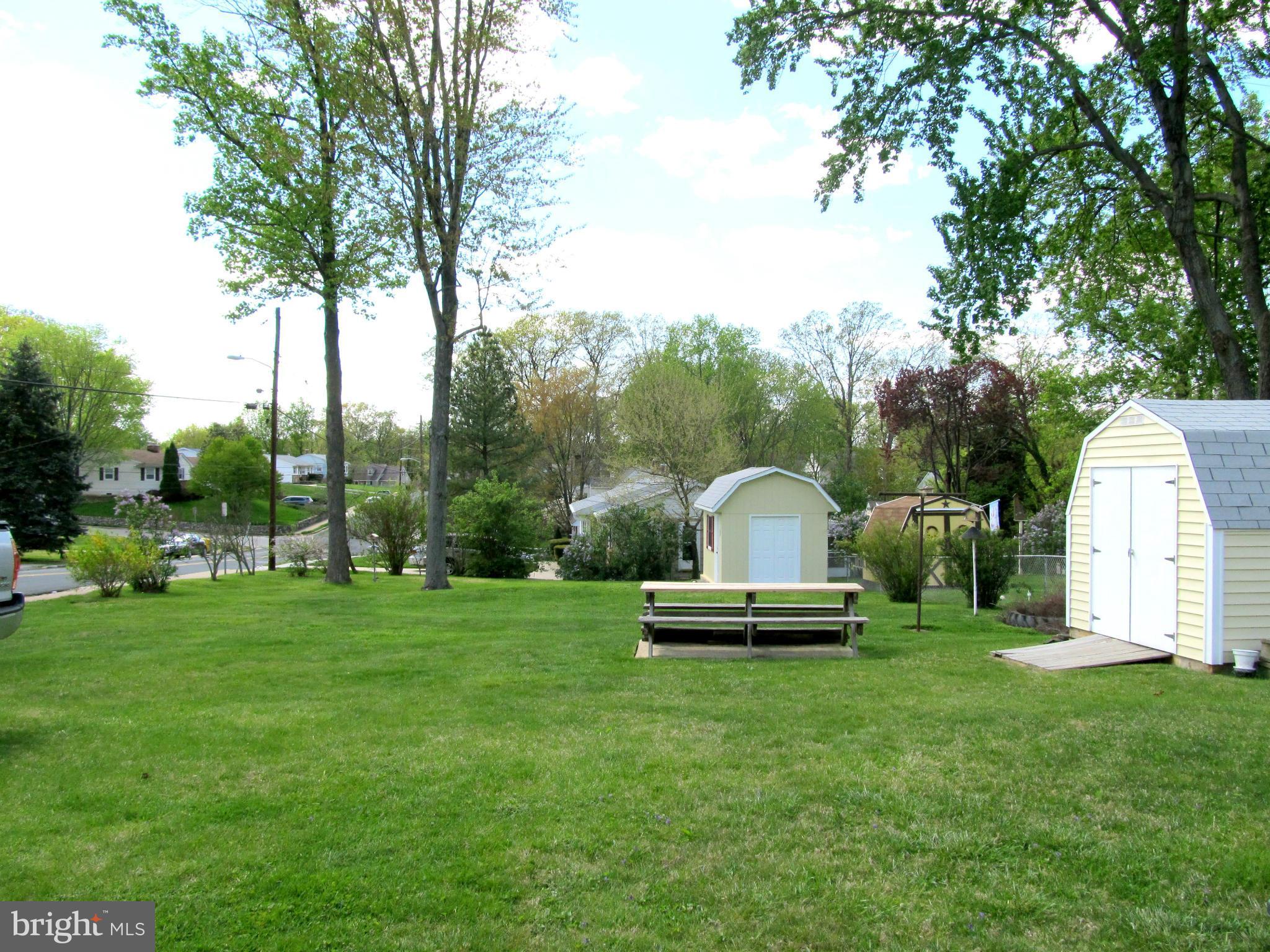 LONGCROSS HOMES - Residential