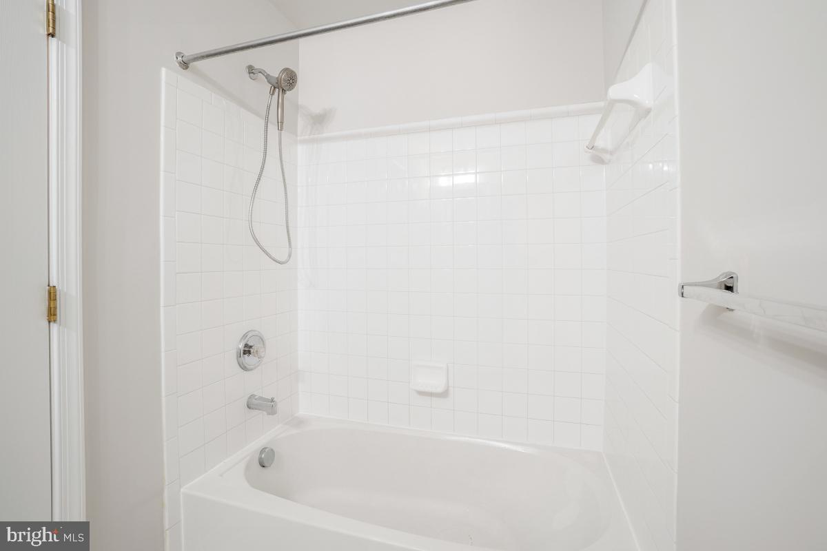 GREENWAY VILLAGE - Residential