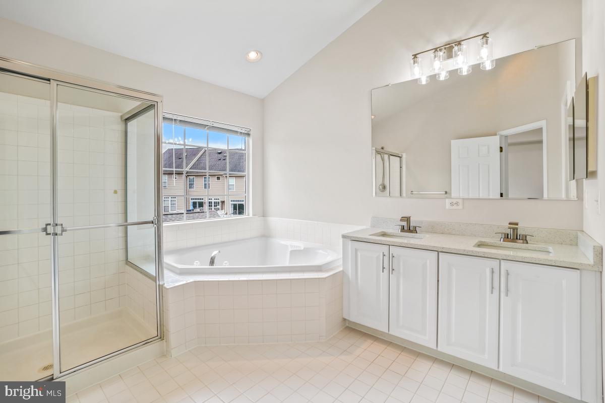 GREENWAY VILLAGE - Residential