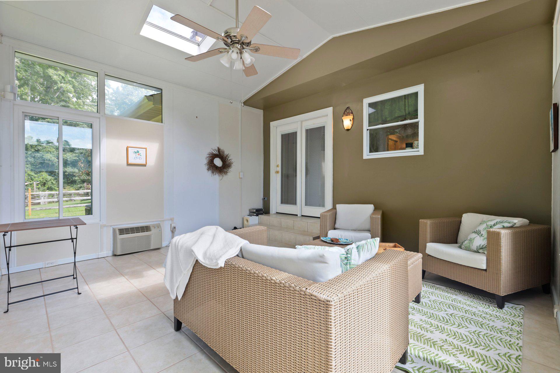 ESSEX SOUTH - Residential