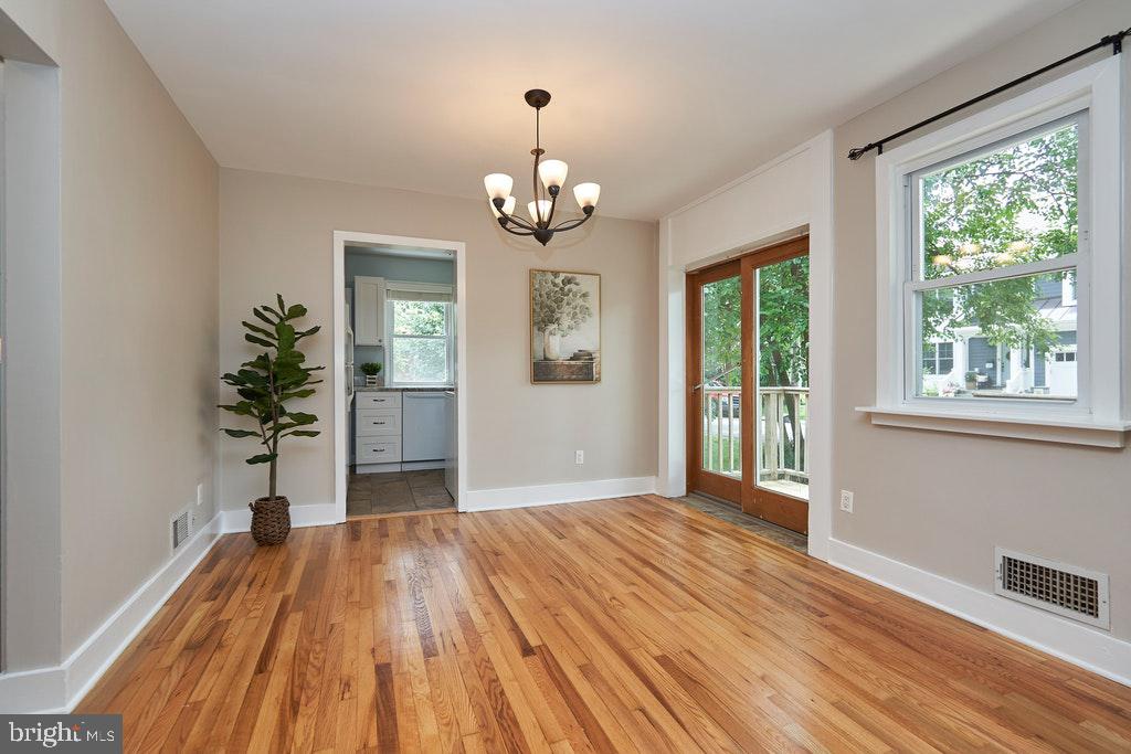 CARLIN SPRINGS - Residential