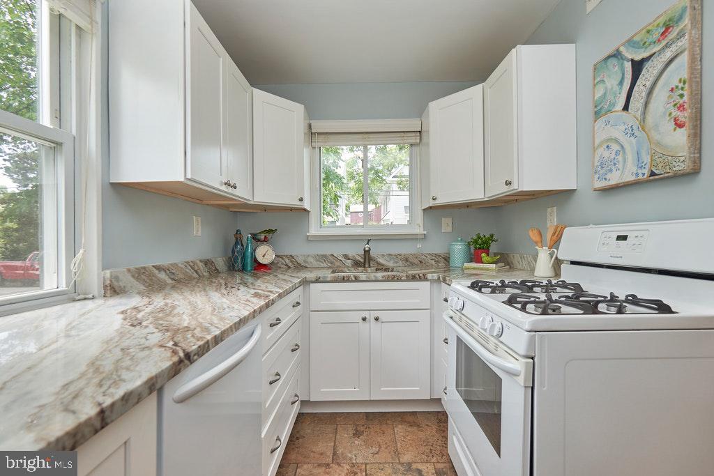 CARLIN SPRINGS - Residential