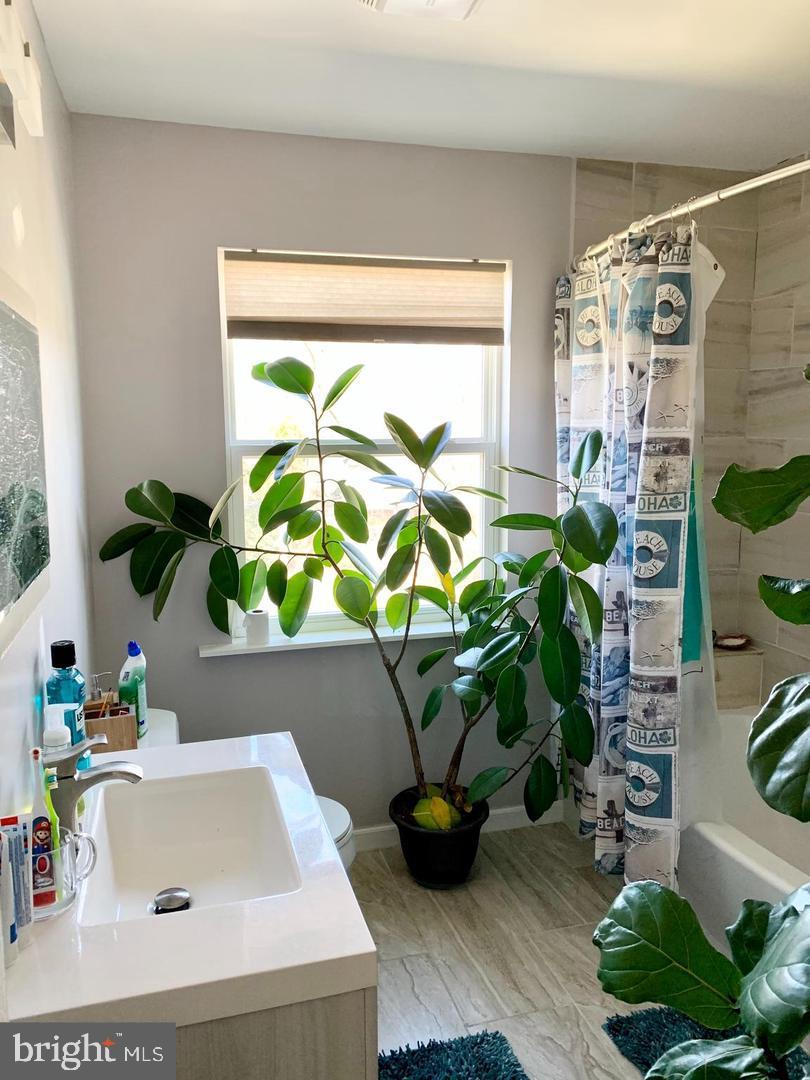 HUNTINGDON WOODS - Residential