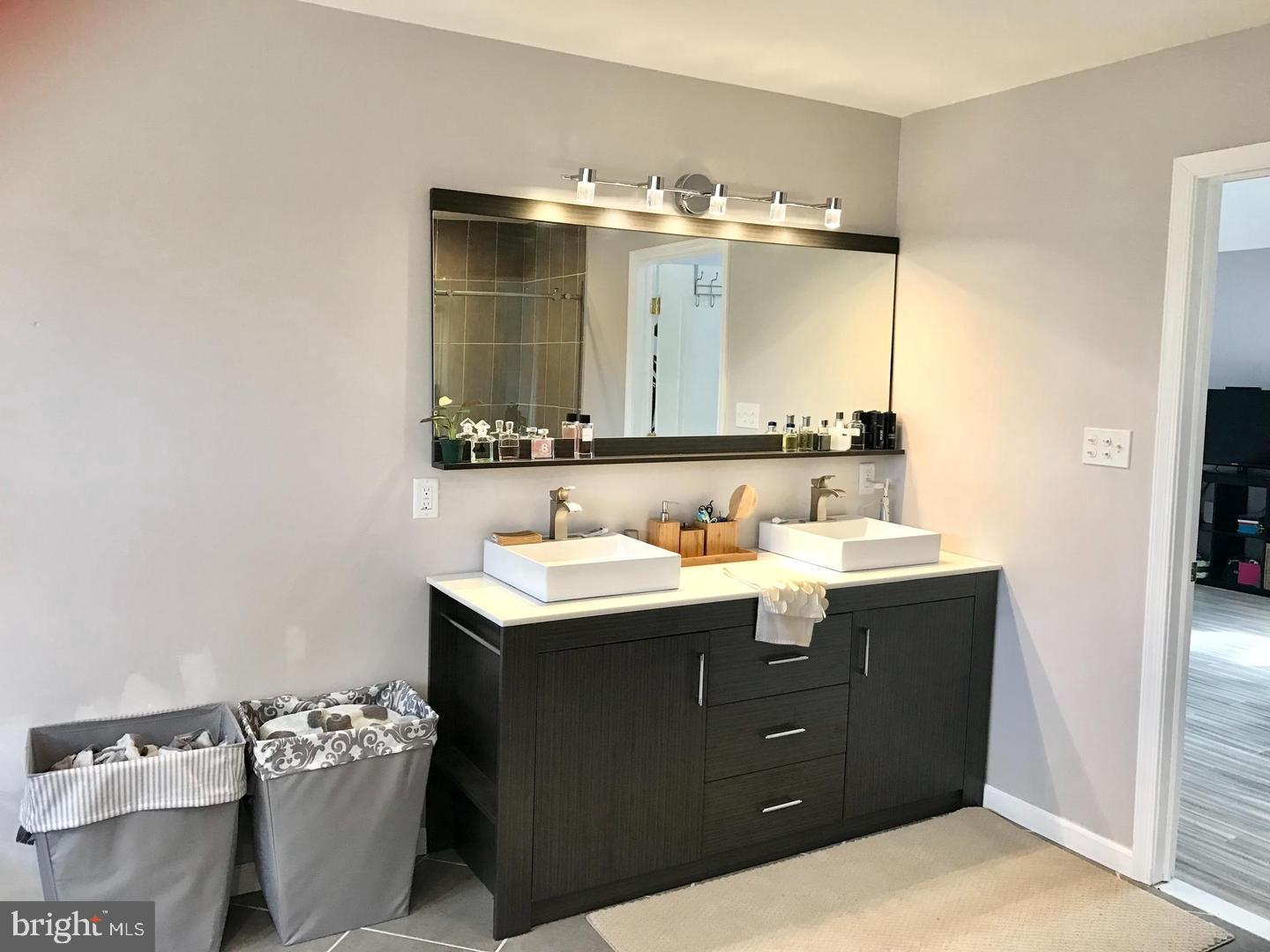 HUNTINGDON WOODS - Residential