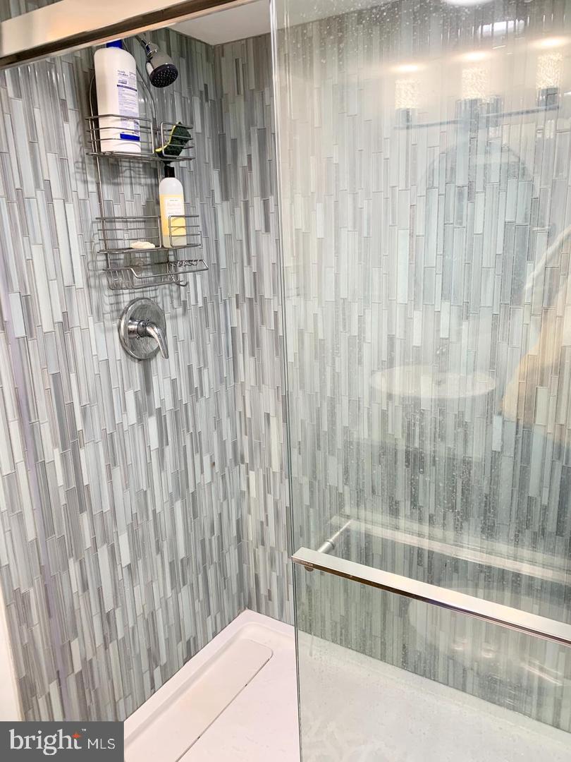 HUNTINGDON WOODS - Residential