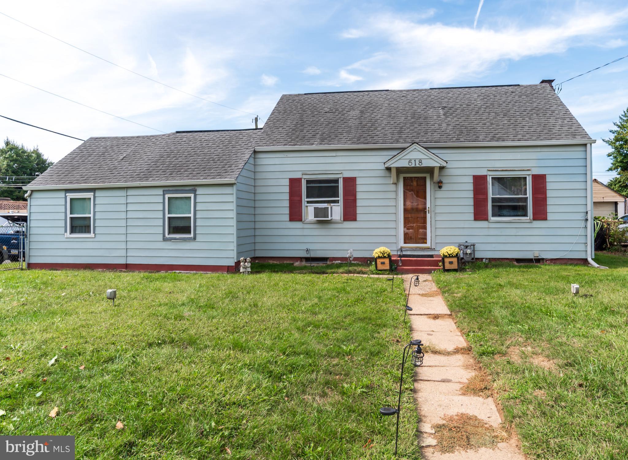 618 CEDAR AVENUE
