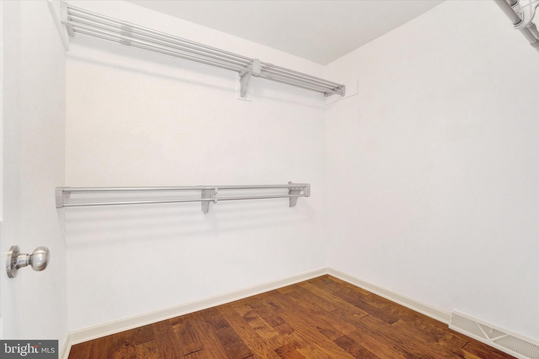 EAST MANCHESTER - Residential