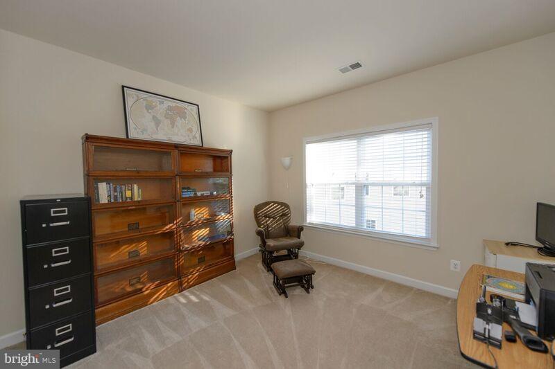 DAVIS ESTATES - Residential Lease