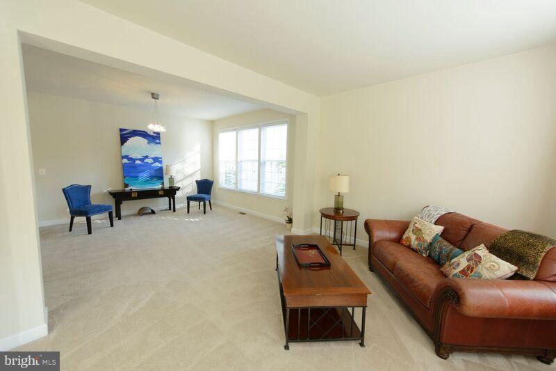 DAVIS ESTATES - Residential Lease