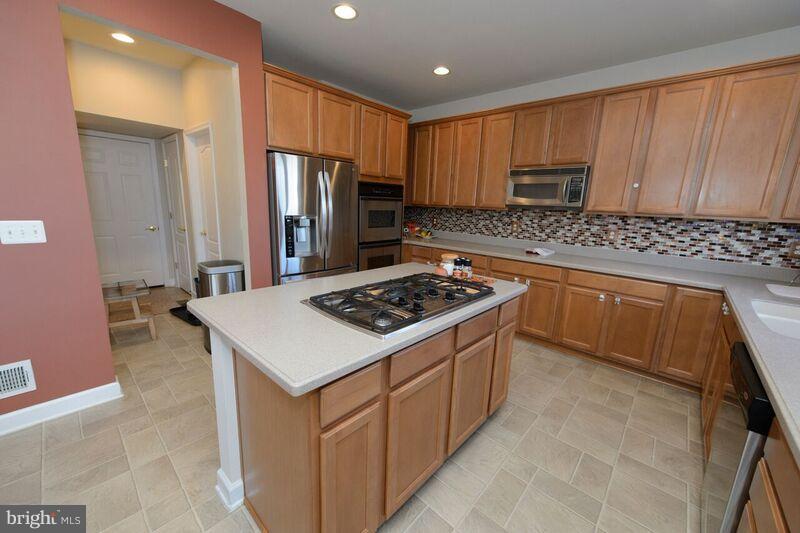 DAVIS ESTATES - Residential Lease