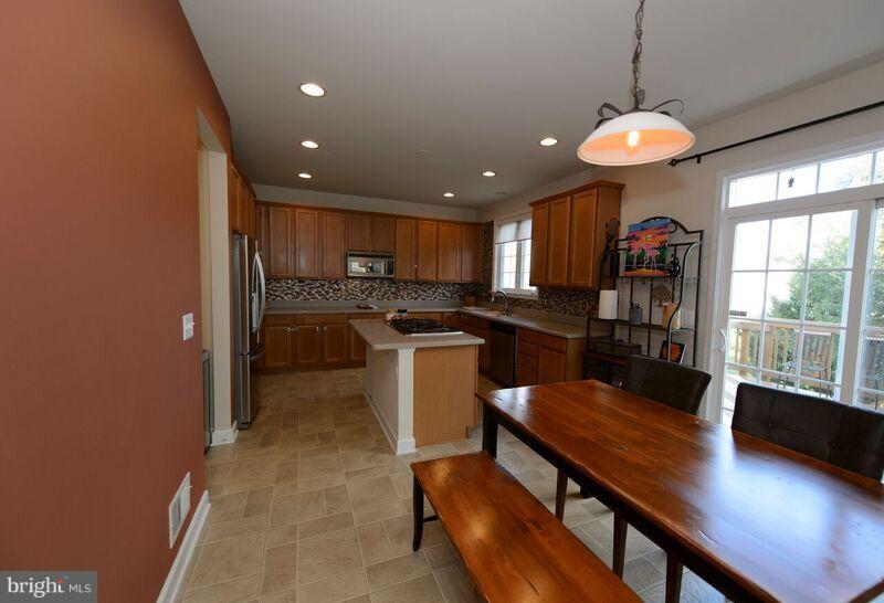 DAVIS ESTATES - Residential Lease