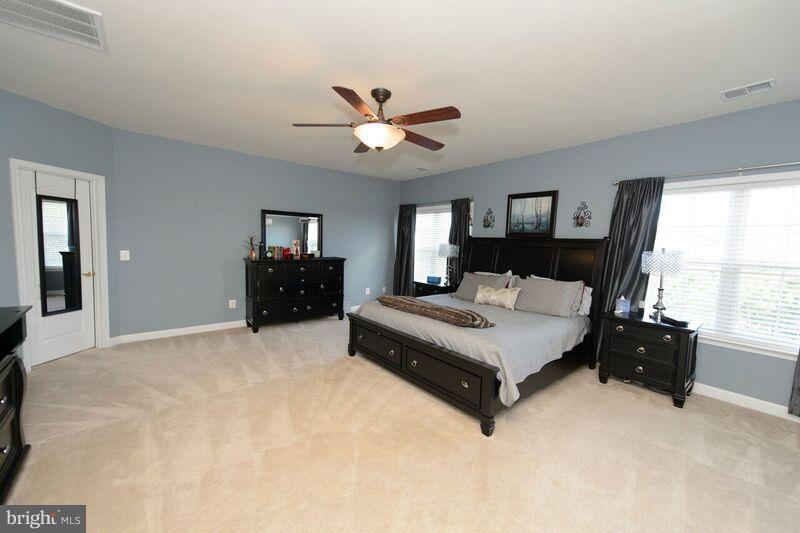 DAVIS ESTATES - Residential Lease