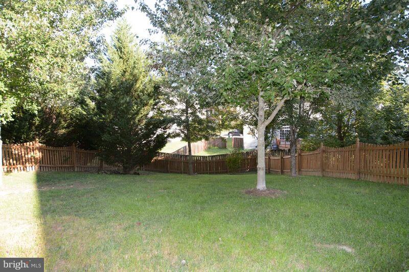 DAVIS ESTATES - Residential Lease