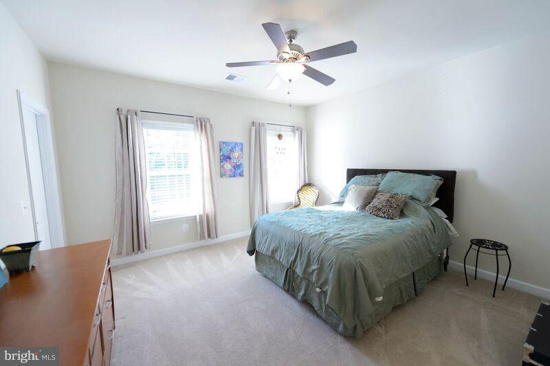 DAVIS ESTATES - Residential Lease