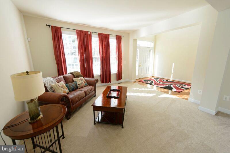 DAVIS ESTATES - Residential Lease