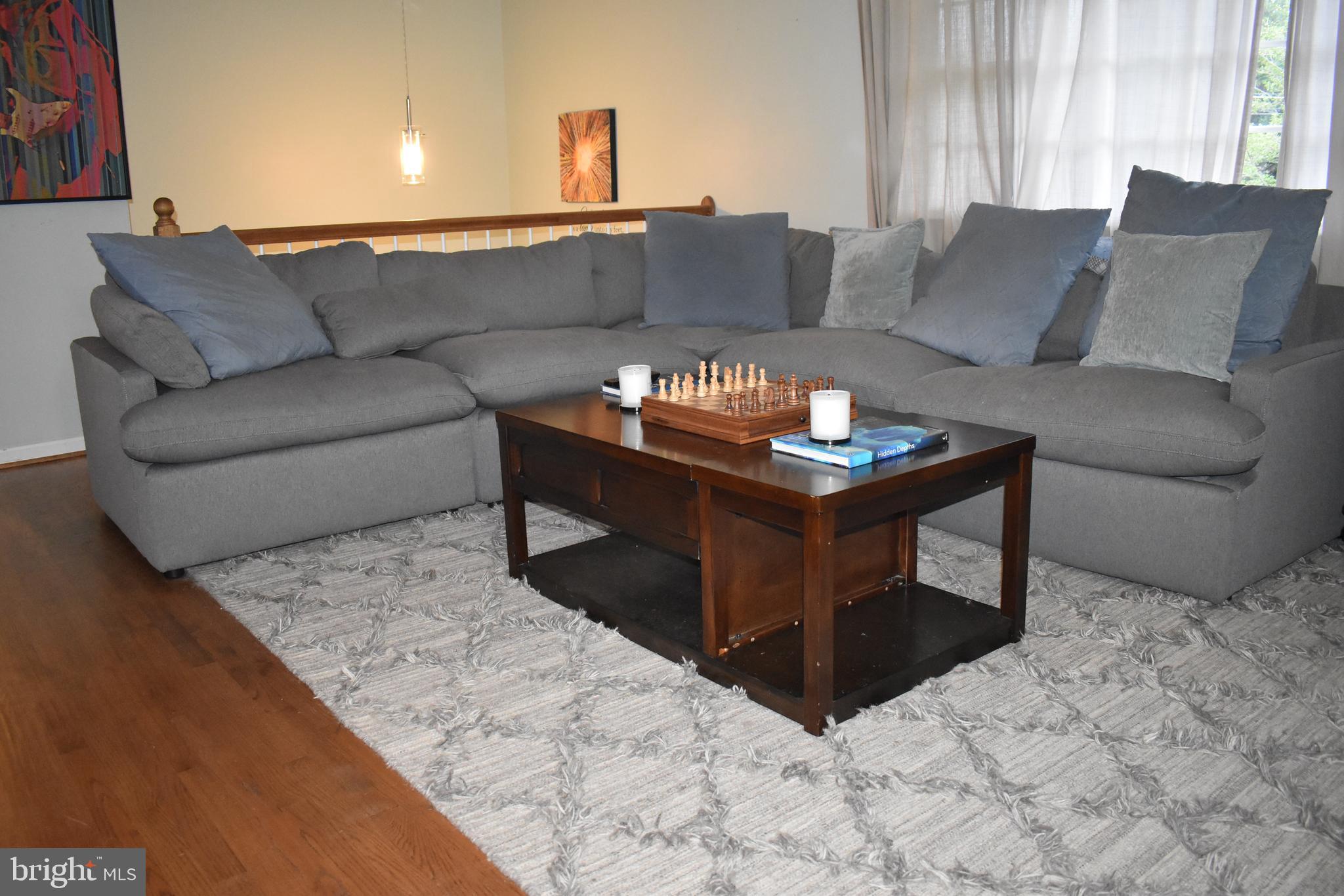 MELLWOOD HILLS - Residential