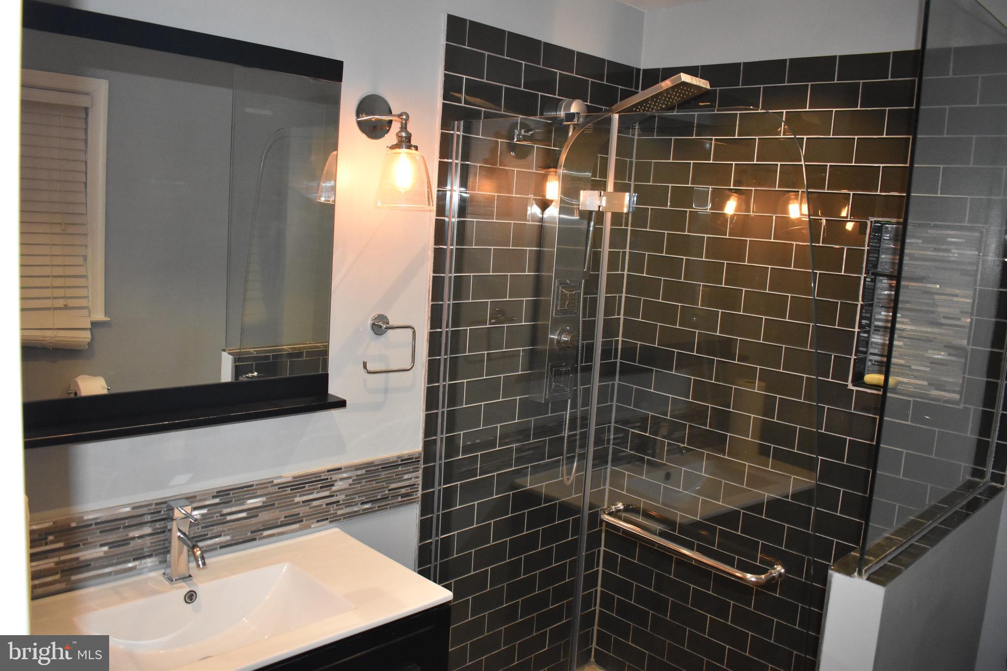 MELLWOOD HILLS - Residential