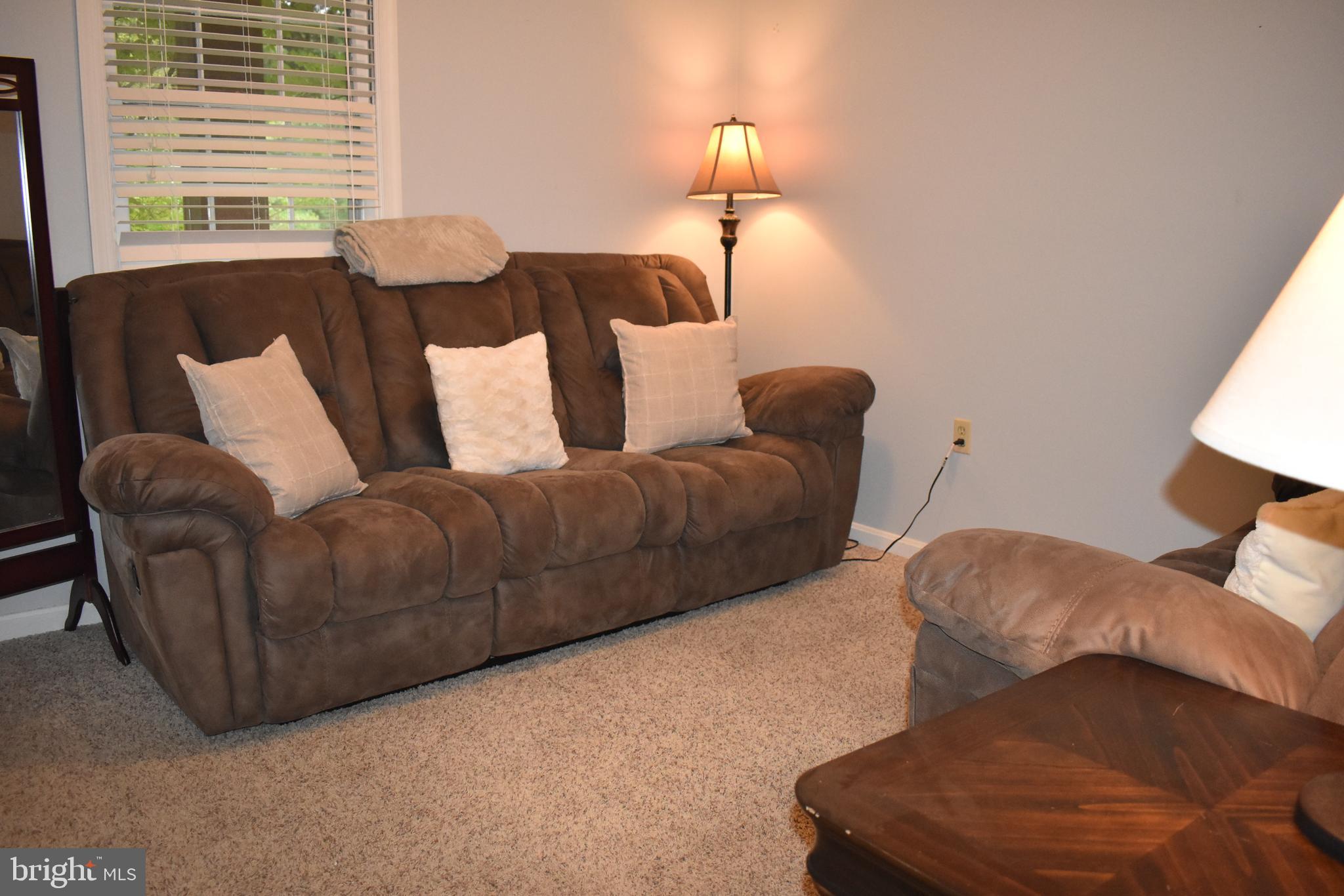 MELLWOOD HILLS - Residential