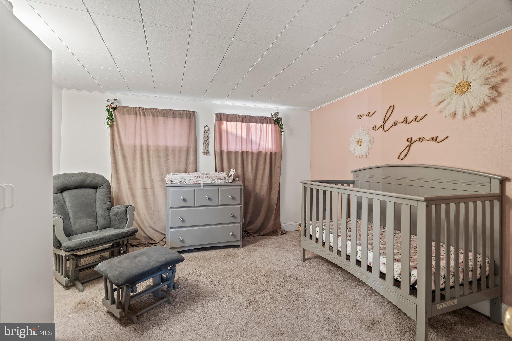 WINDSOR PASS - Residential