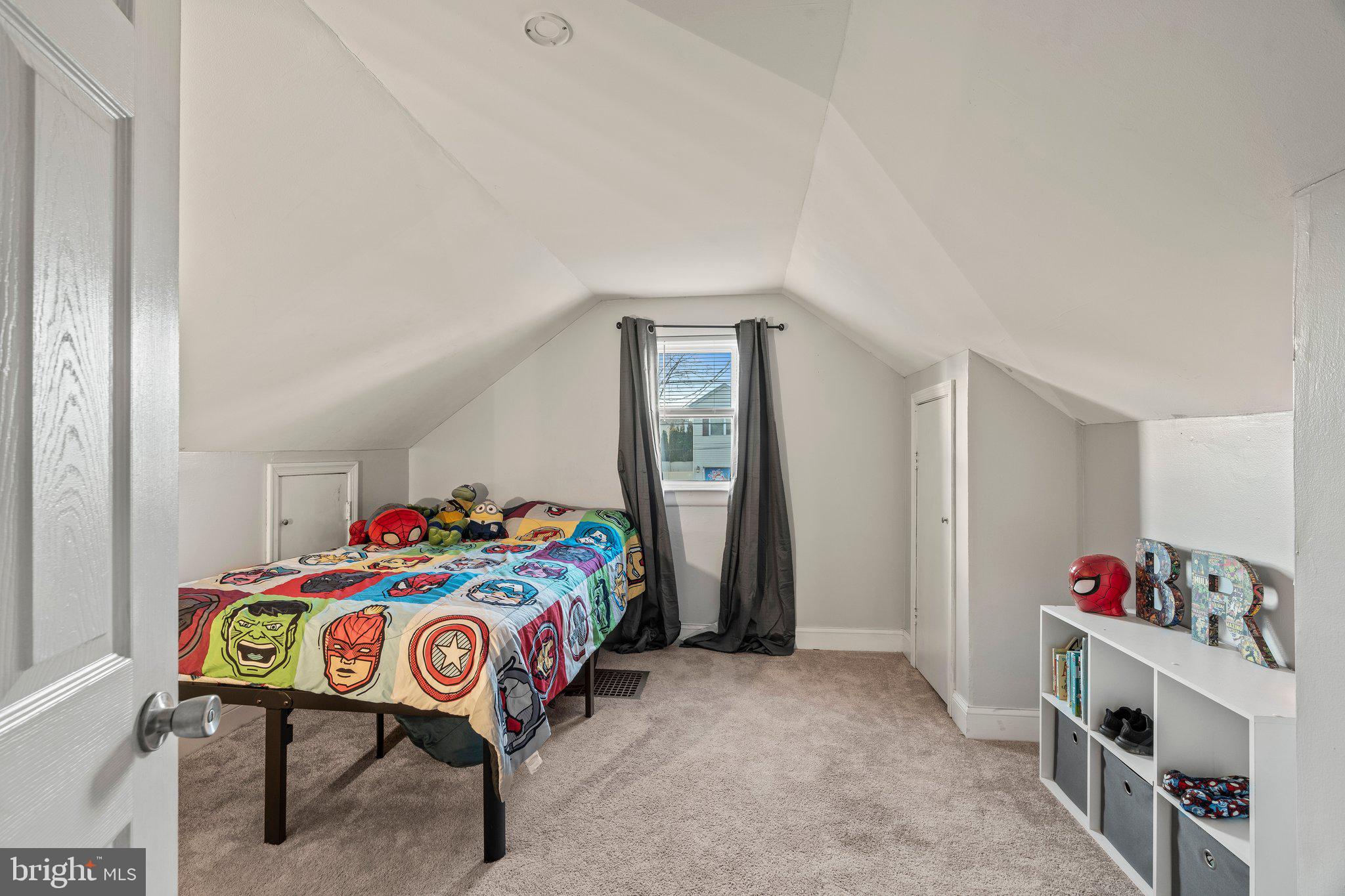 WINDSOR PASS - Residential