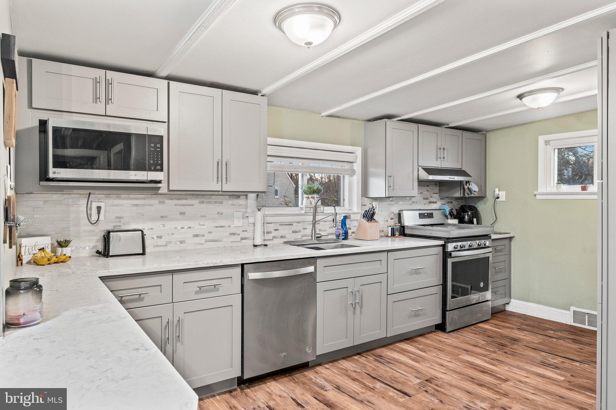 WINDSOR PASS - Residential