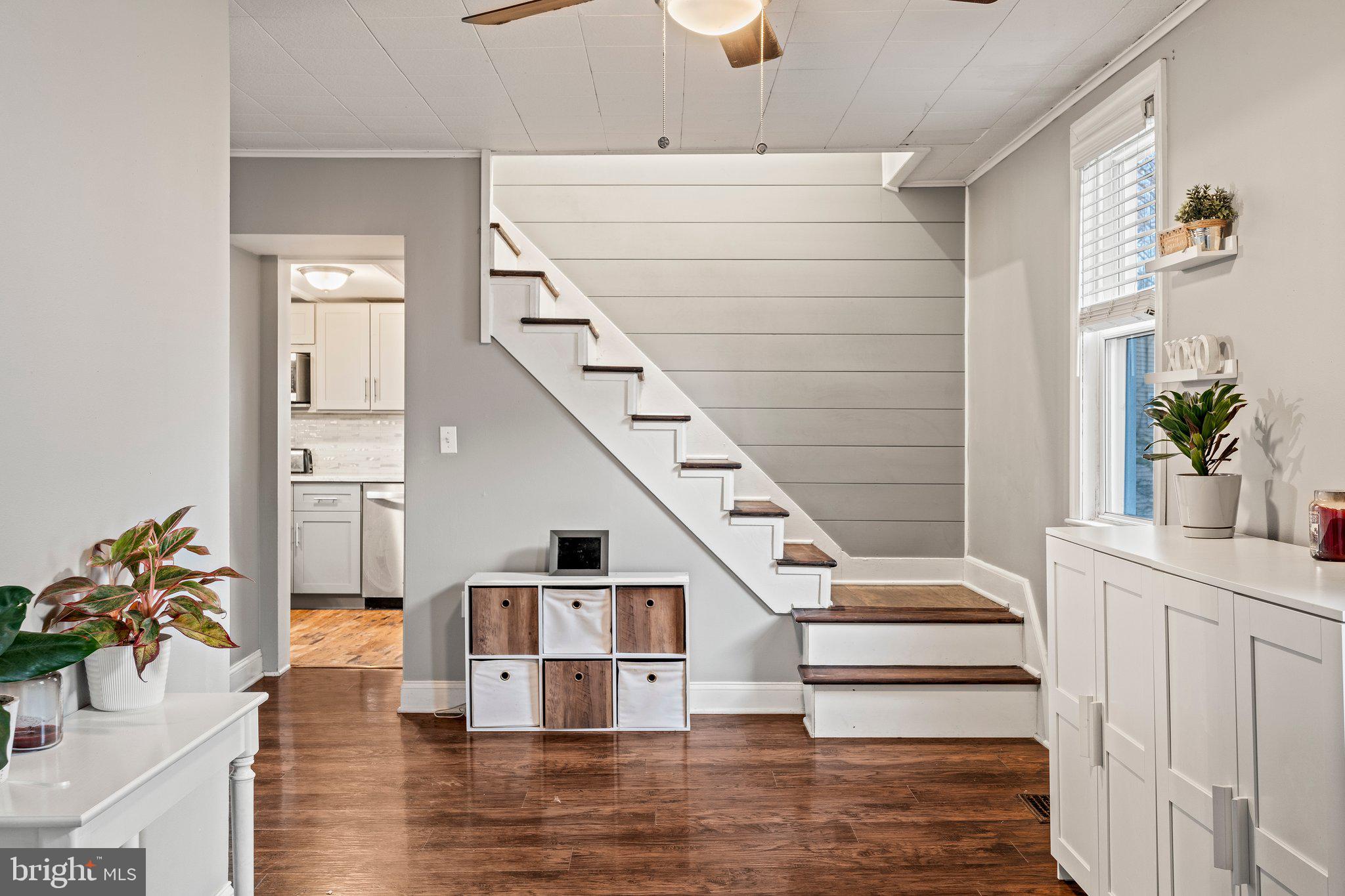 WINDSOR PASS - Residential