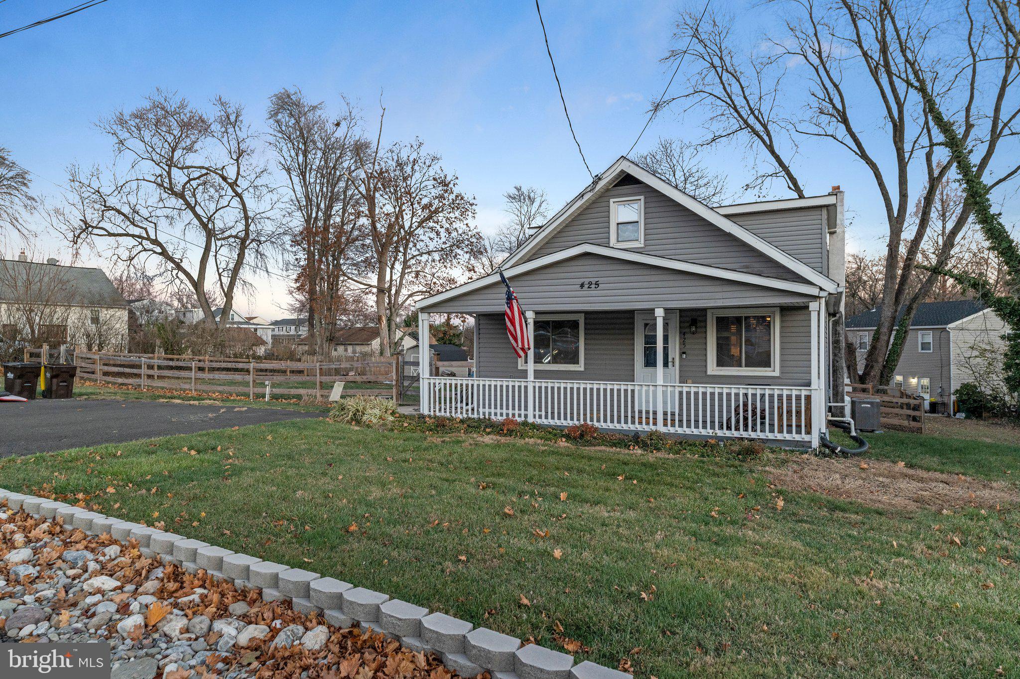 WINDSOR PASS - Residential