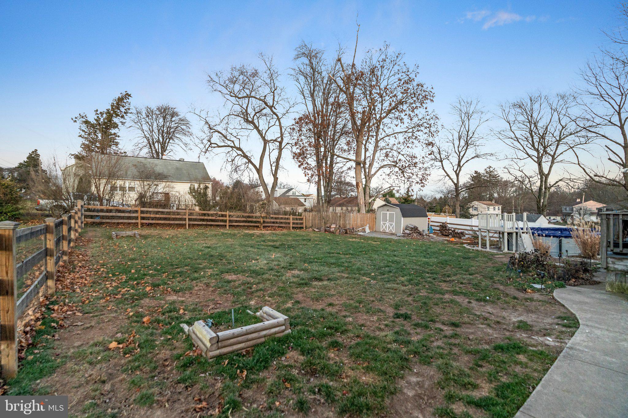 WINDSOR PASS - Residential