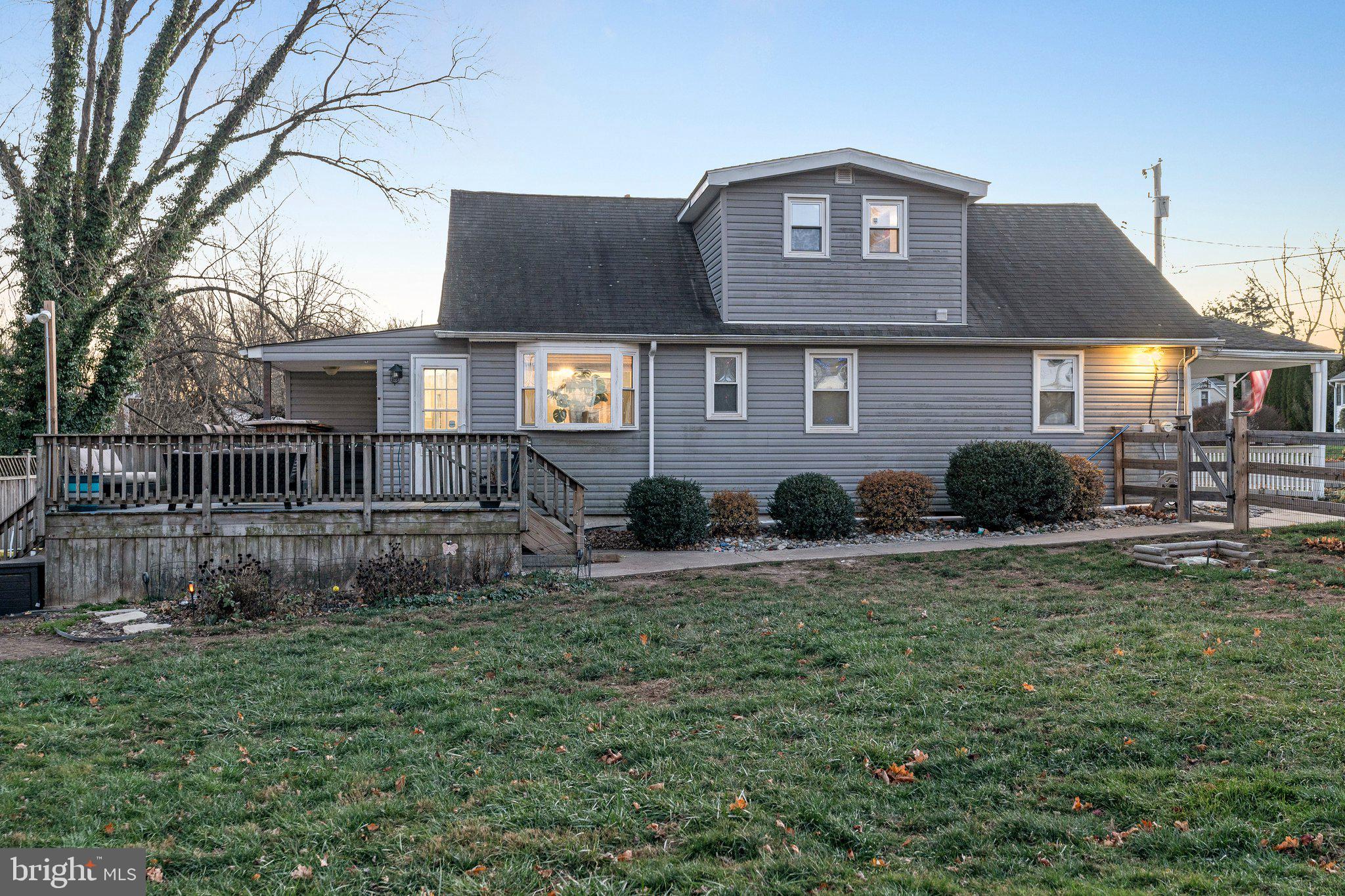 WINDSOR PASS - Residential