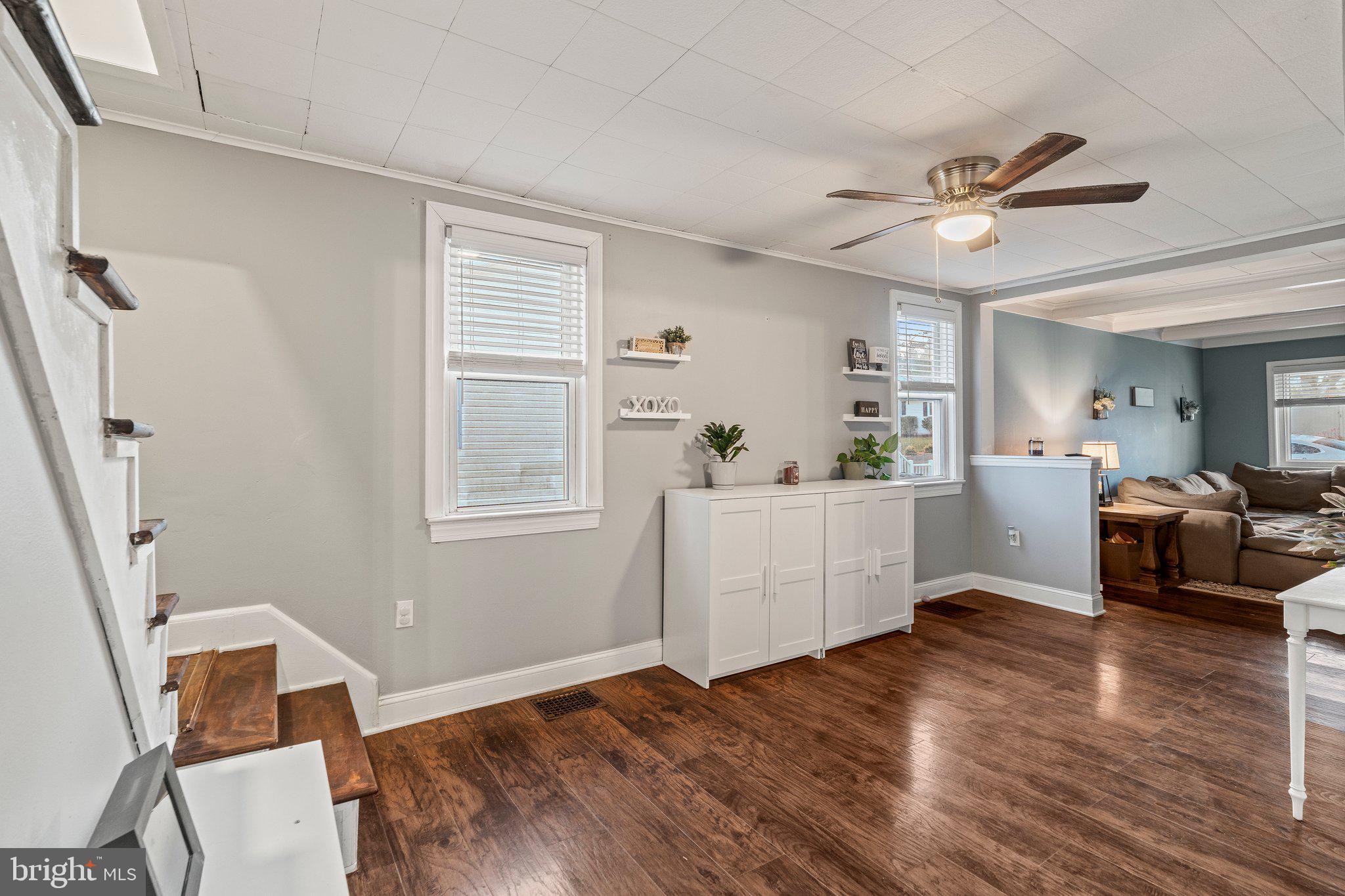 WINDSOR PASS - Residential