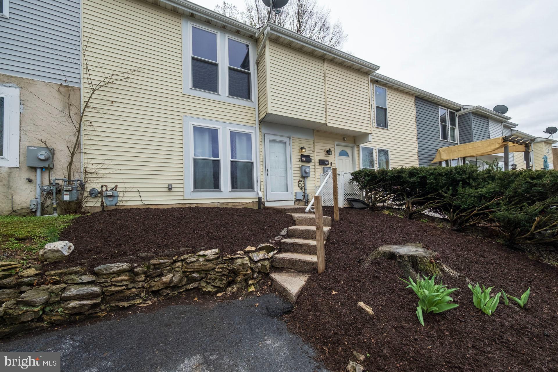 SUMMIT CHASE - Residential