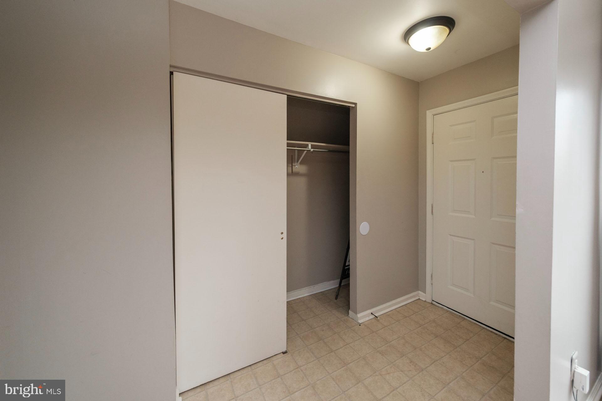 SUMMIT CHASE - Residential