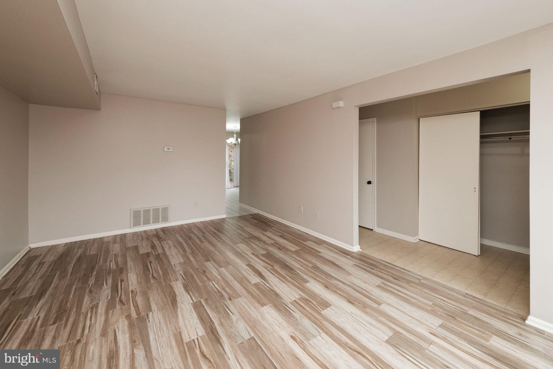 SUMMIT CHASE - Residential