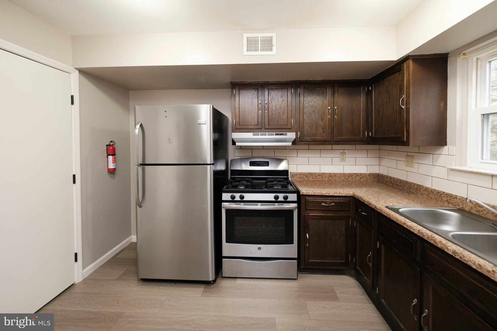 SUMMIT CHASE - Residential