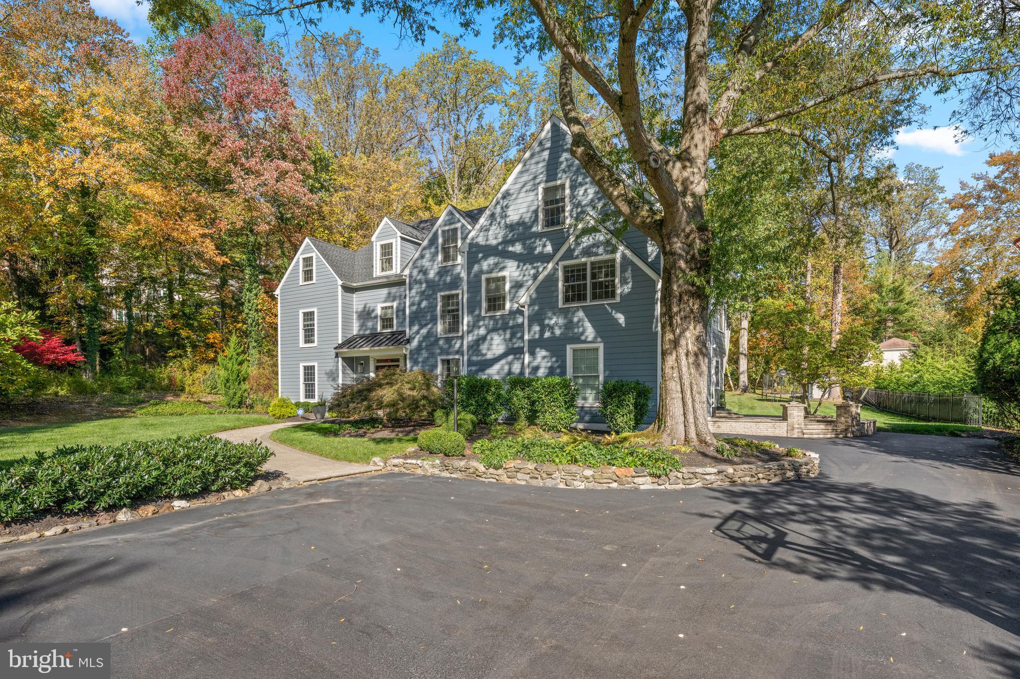213 HERMITAGE DRIVE