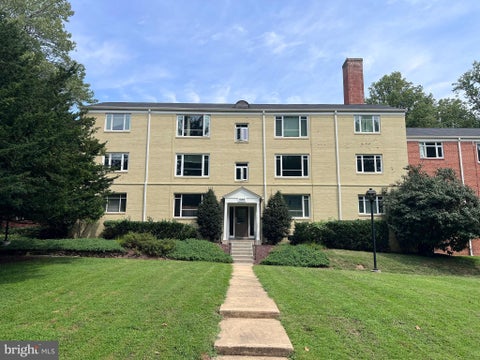 Condo For Rent - 10413 Montrose Avenue #M-201<br/> Montgomery County, BETHESDA, MD 20814