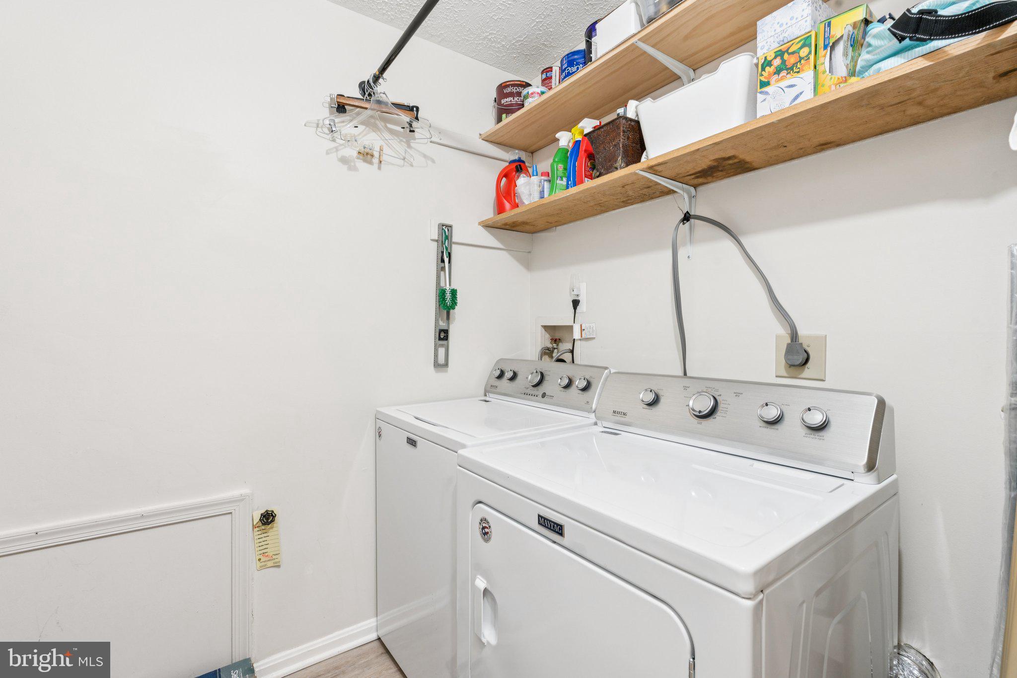 THE OAKTON - Residential