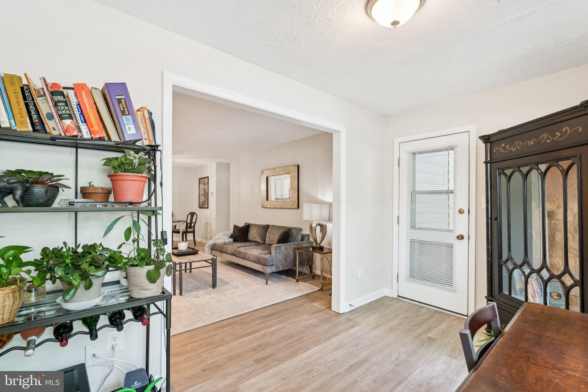 THE OAKTON - Residential