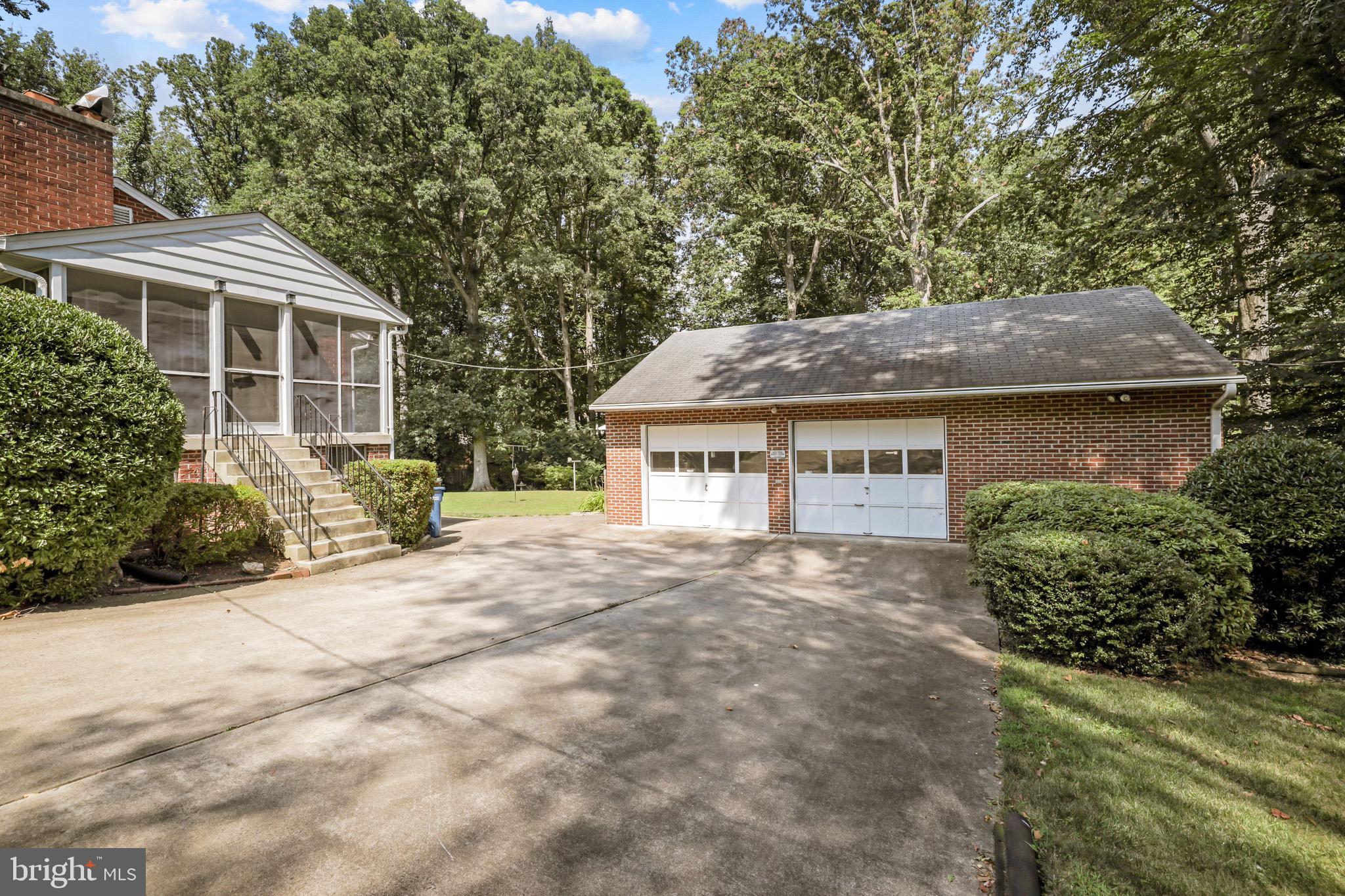 BRADDOCK HILLS - Residential