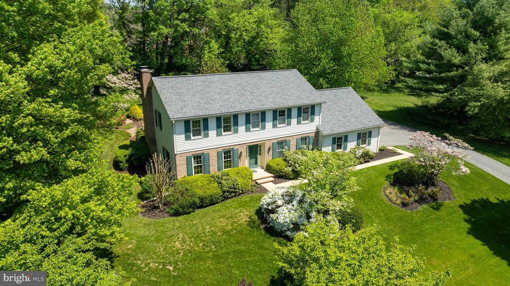 Photo of 15 Bentley Lane, Lancaster, PA 17603 (MLS # PALA2049844)