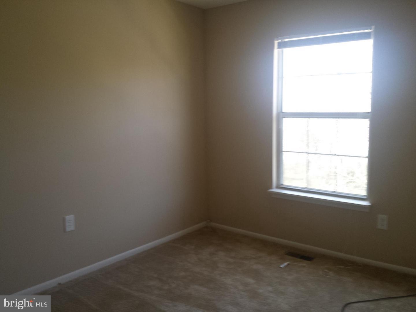 MATTAWOMAN WOODS IND HEAD - Residential Lease