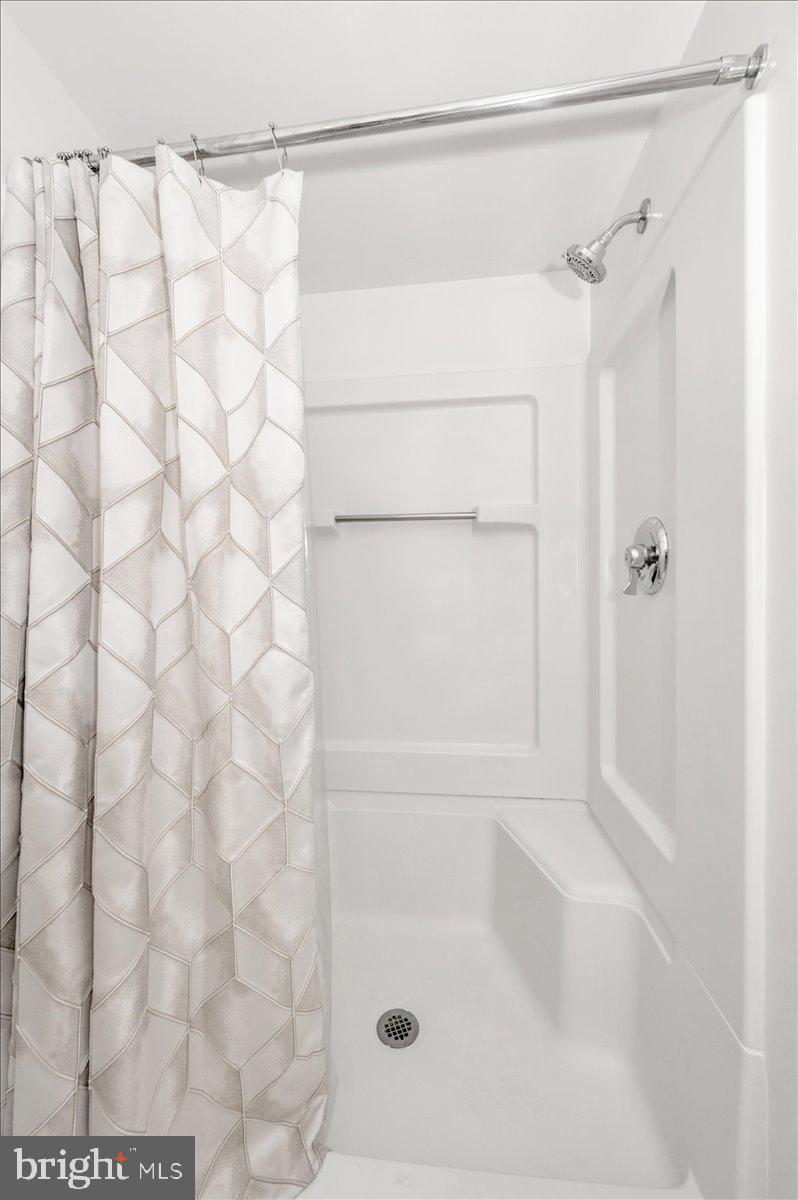 LEISURE WORLD - Residential