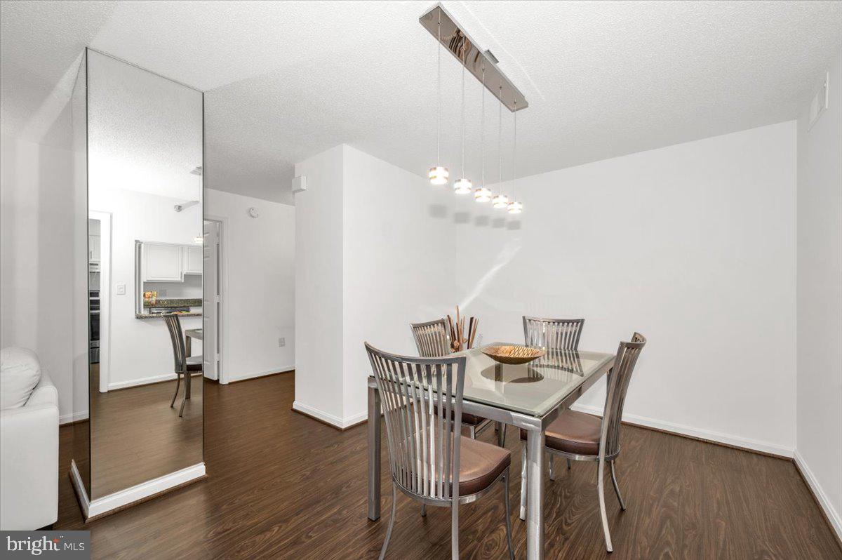 LEISURE WORLD - Residential