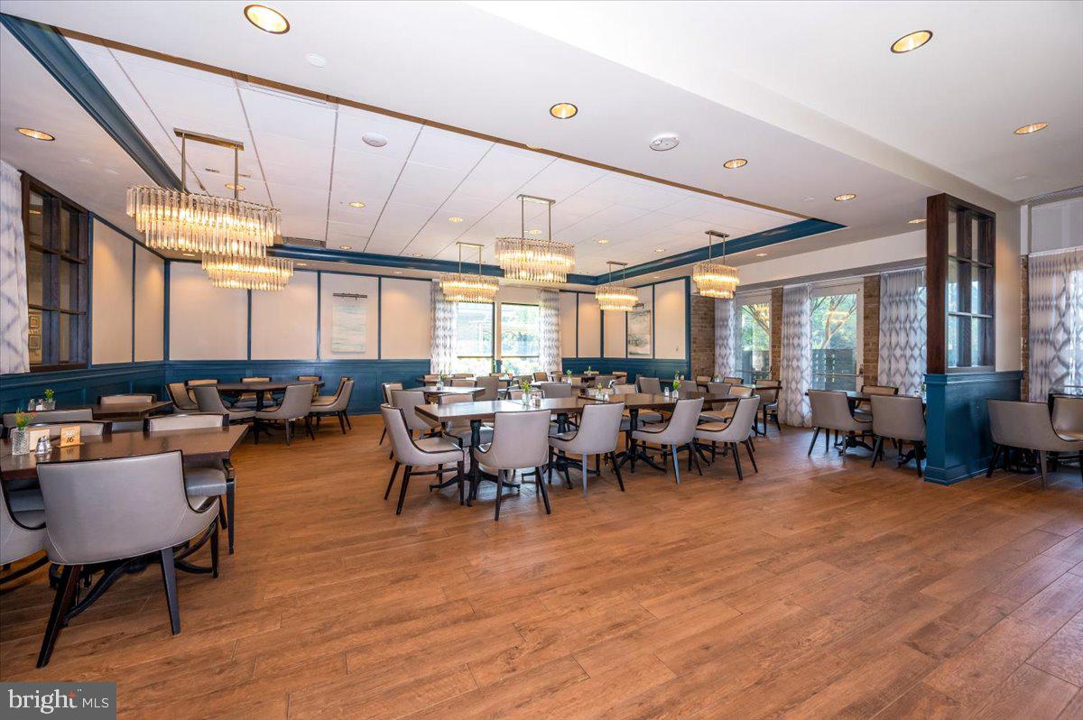 LEISURE WORLD - Residential