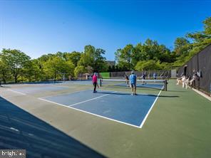LEISURE WORLD - Residential