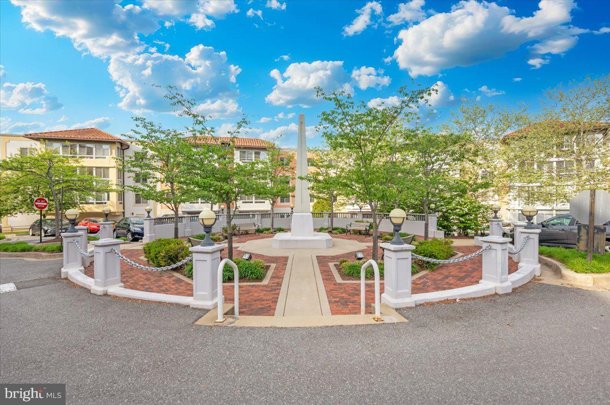 LEISURE WORLD - Residential