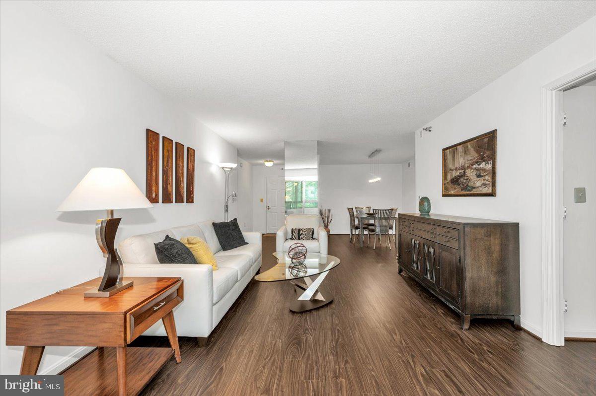 LEISURE WORLD - Residential