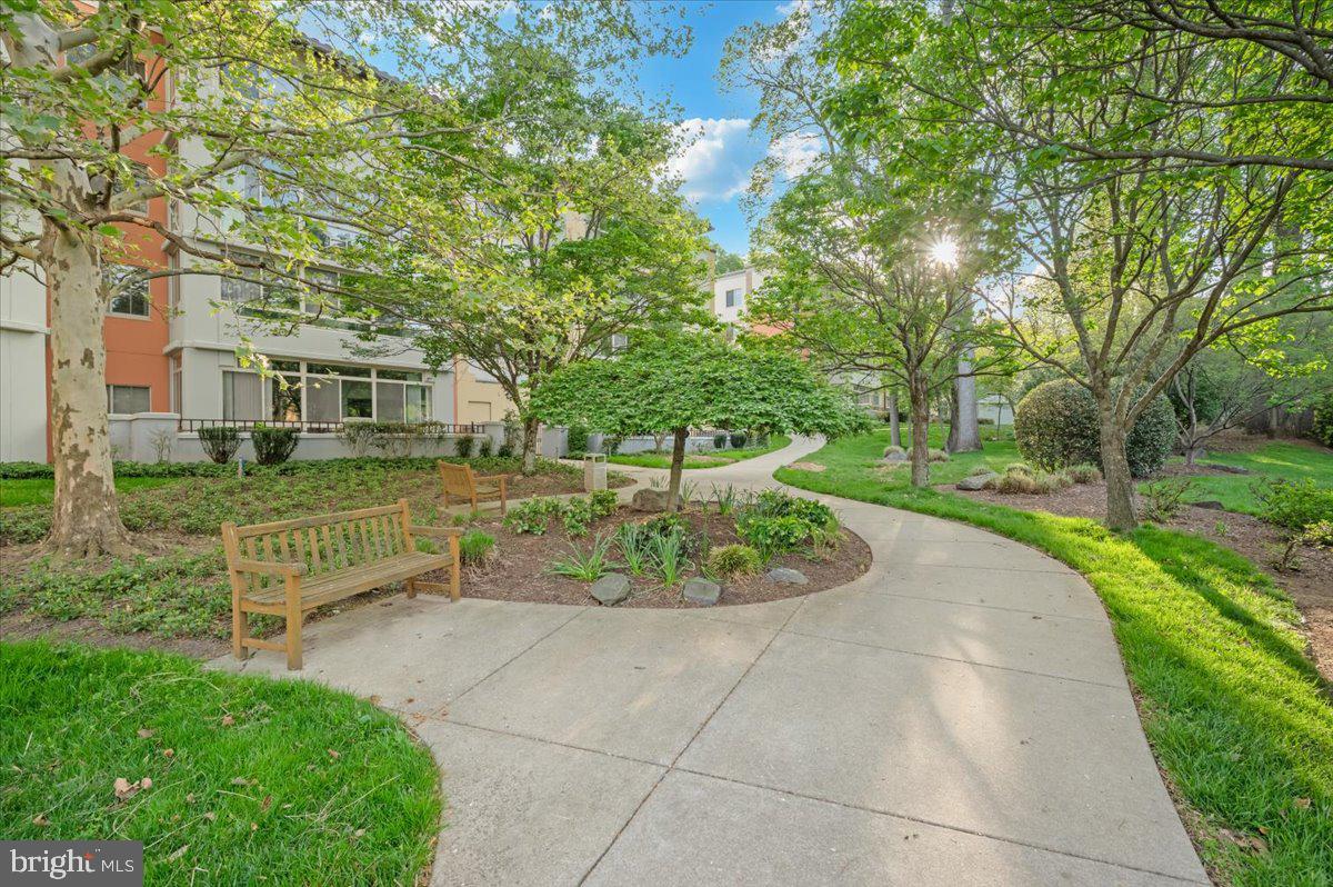 LEISURE WORLD - Residential
