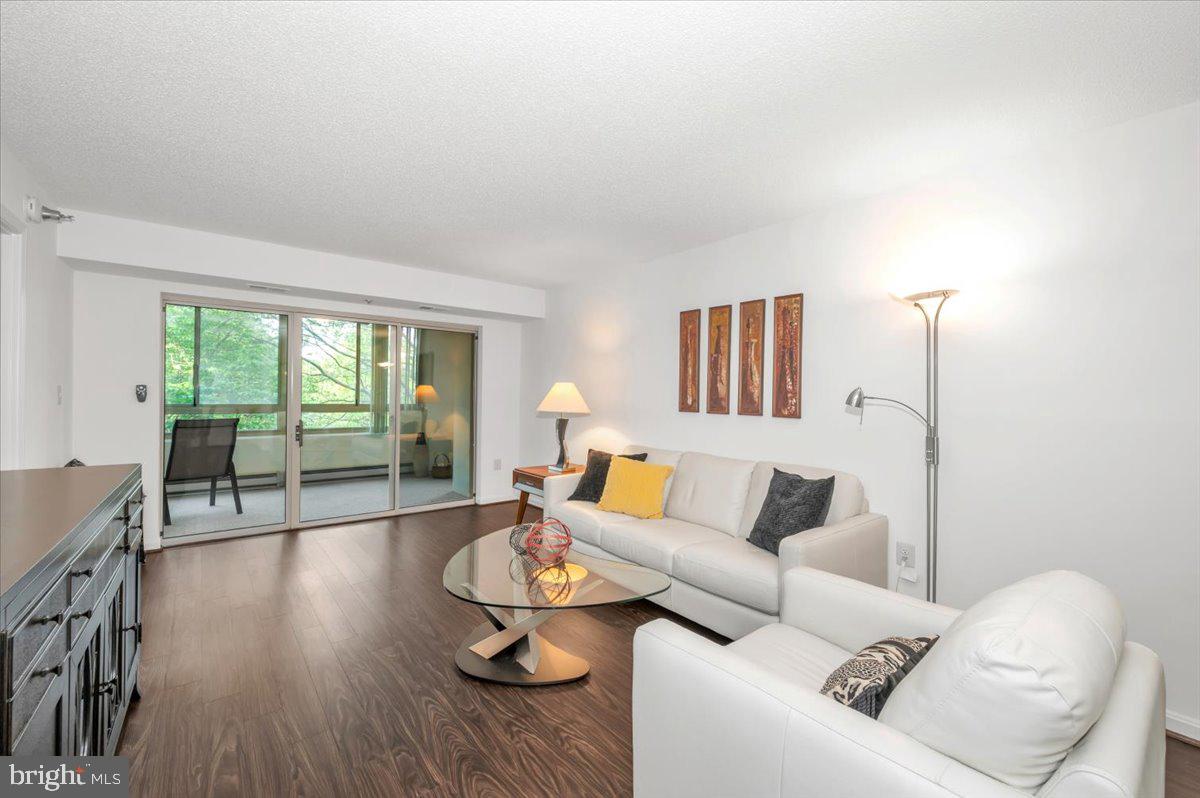 LEISURE WORLD - Residential