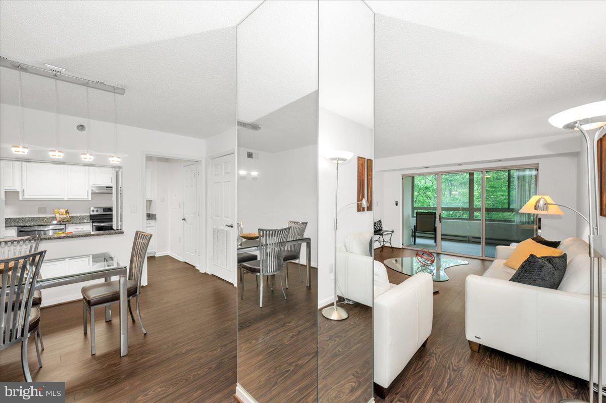 LEISURE WORLD - Residential